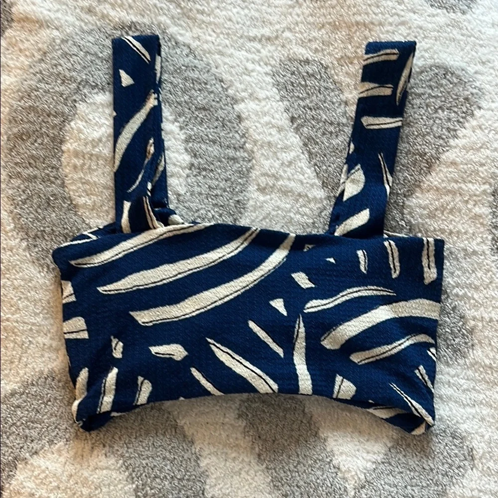 Zara Blue and White Tie Front Crop Tank Top - Picture 4 of 4
